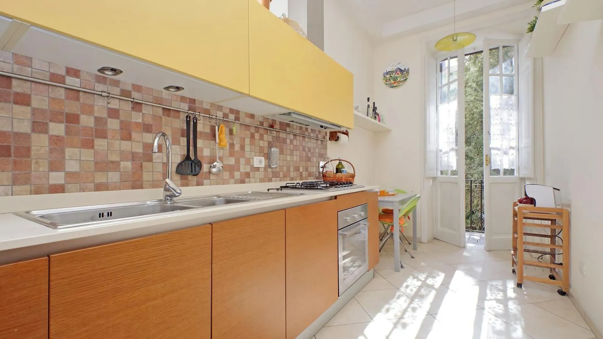 At The Vatican Ottaviano 2 Bedrooms 2 Baths Rzym