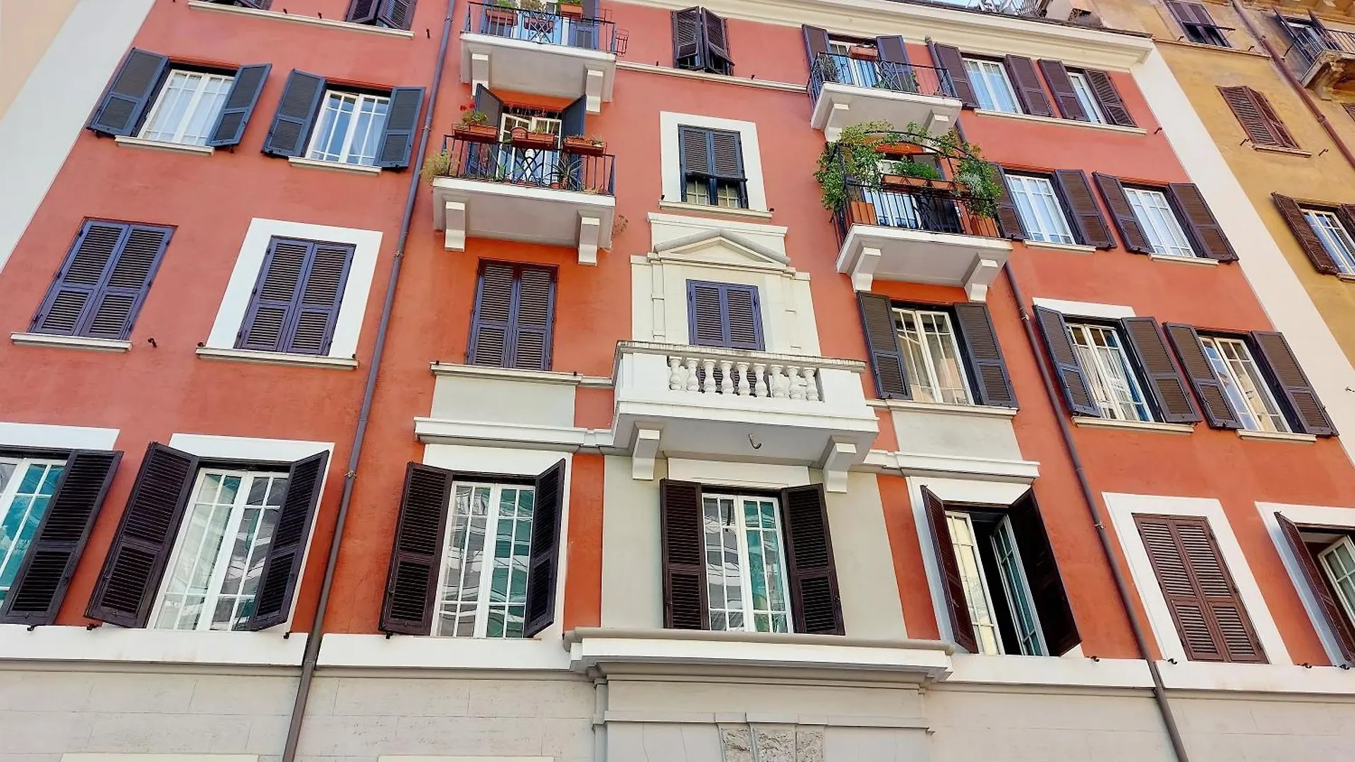 At The Vatican Ottaviano 2 Bedrooms 2 Baths Rzym Włochy